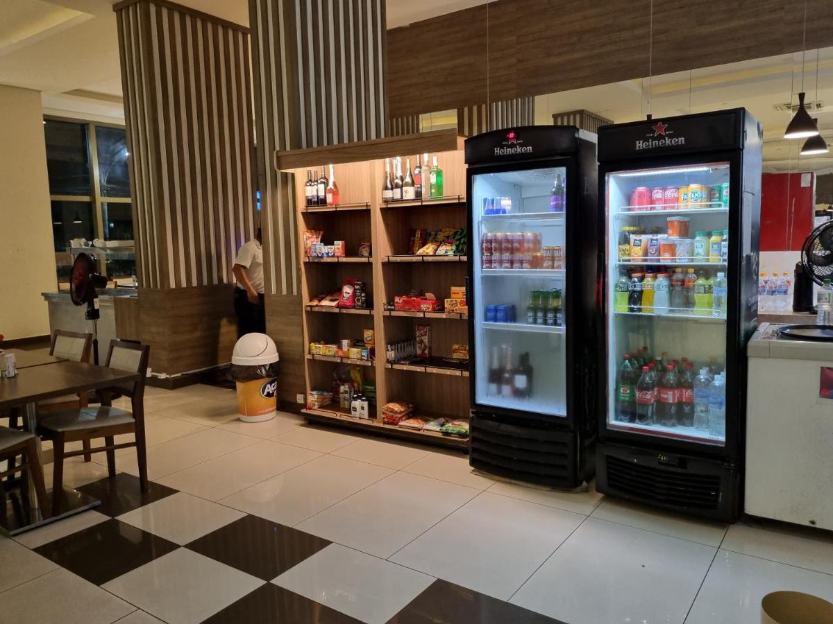 Aparthotel Via Premiere, Riocentro *